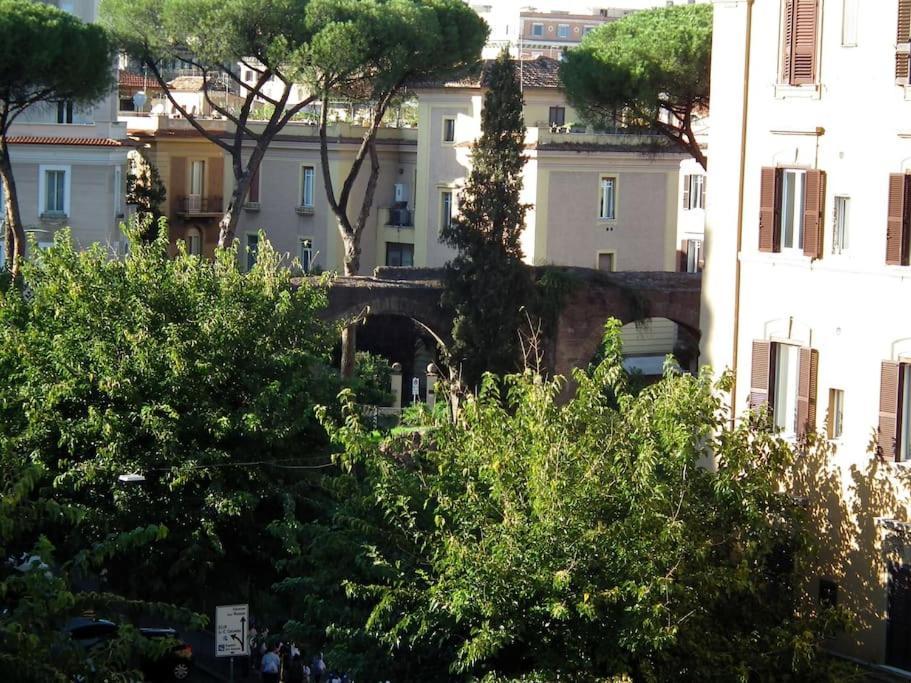 Welcrome Appartamento Roma Centro Екстериор снимка